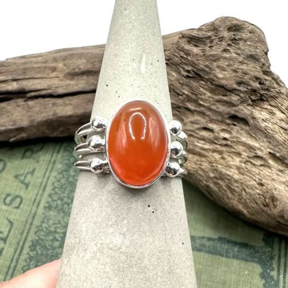 925 Sterling Silver Oval Carnelian Cabochon Statement Ring Size 10.5